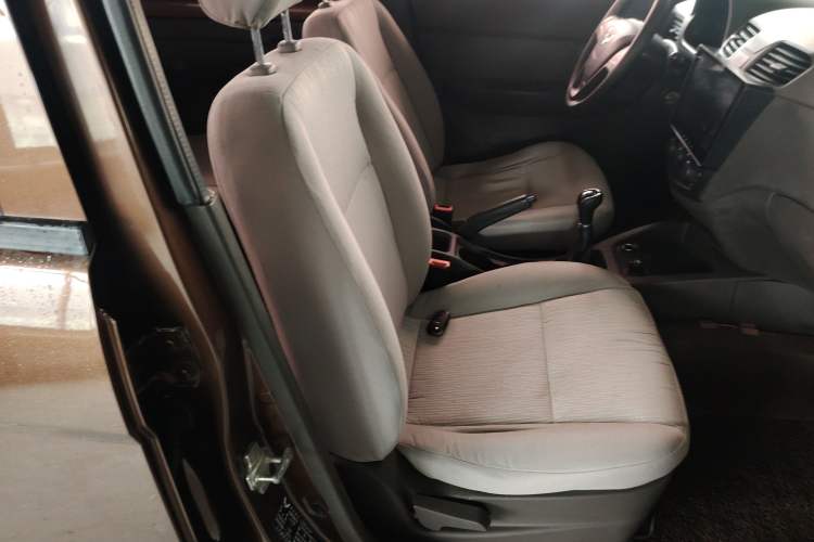 Used Wuling Hongguang 2015 1.5L S Base Model China IV