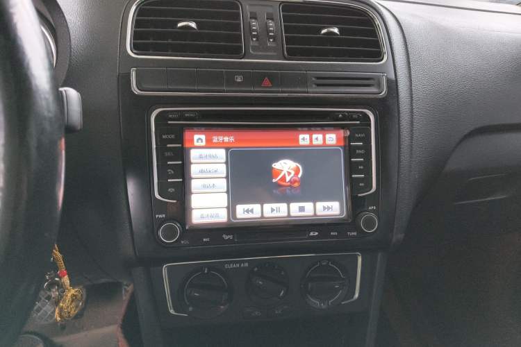 Used Volkswagen Polo 2016 1.6L Automatic Comfort Model
