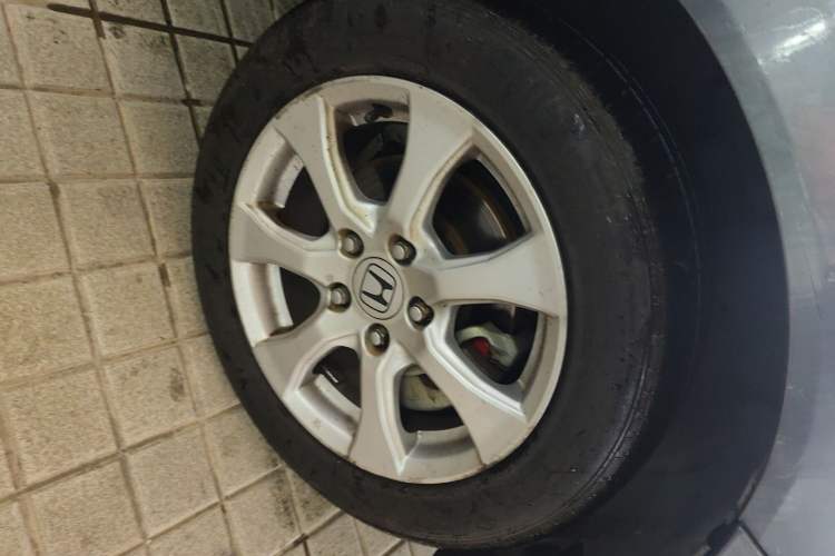 Used Honda Civic 2013 10th Anniversary 1.8L Automatic Comfort Version Right Front Wheel Hub