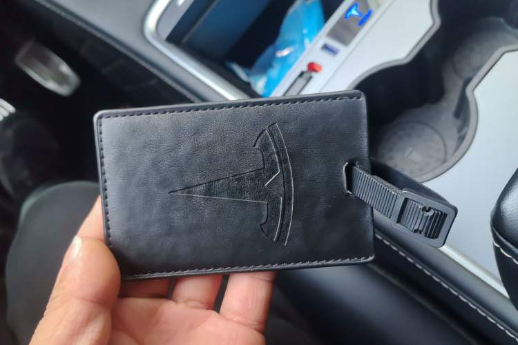 Used Tesla Model Y 2022 Long-Range All-Wheel-Drive Version