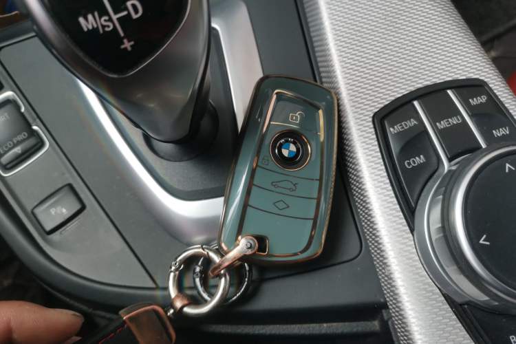 Used BMW 4 Series 2019 425i Convertible M Sport Package Vehicle Key