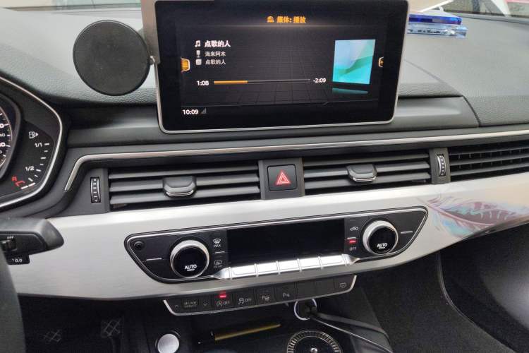 Used Audi A4L 2019 40 TFSI Fashion Edition China VI Emission Standard