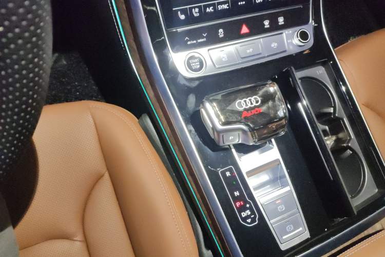 Used Audi Q7 2024 55 TFSI quattro S line Sport model