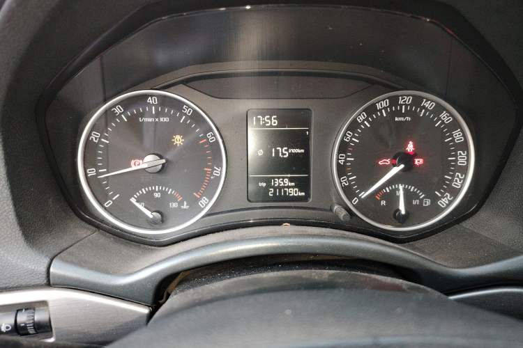 Used Skoda Octavia 2012 2.0L Manual Yijie Version