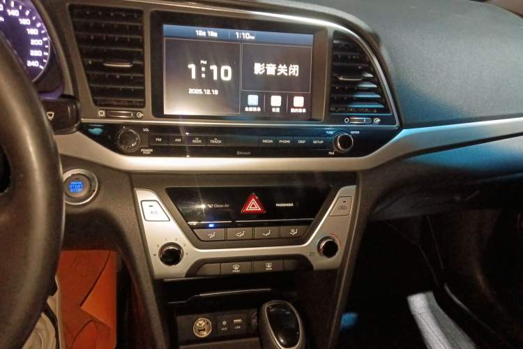 Used Hyundai Elantra (6th Generation / Lingdong) 2016 1.6L Automatic ZhiXuan · Luxury Version Audio And AC Panel