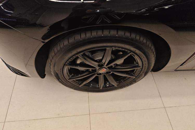 Used Hongqi H5 2025 2.0T Automatic Xuan Ying Edition
