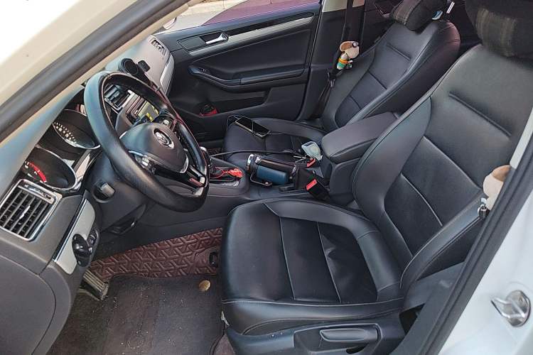 Used Volkswagen Sagitar 2017 230TSI Automatic Comfort Version