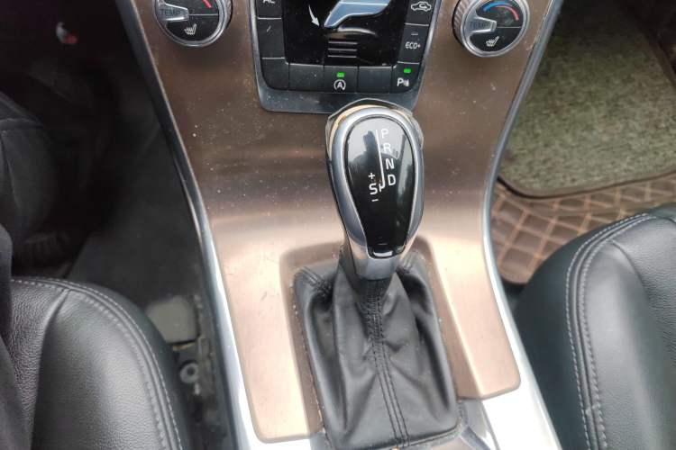 Used Volvo XC60 2015 T5 Smart Upgrade Model