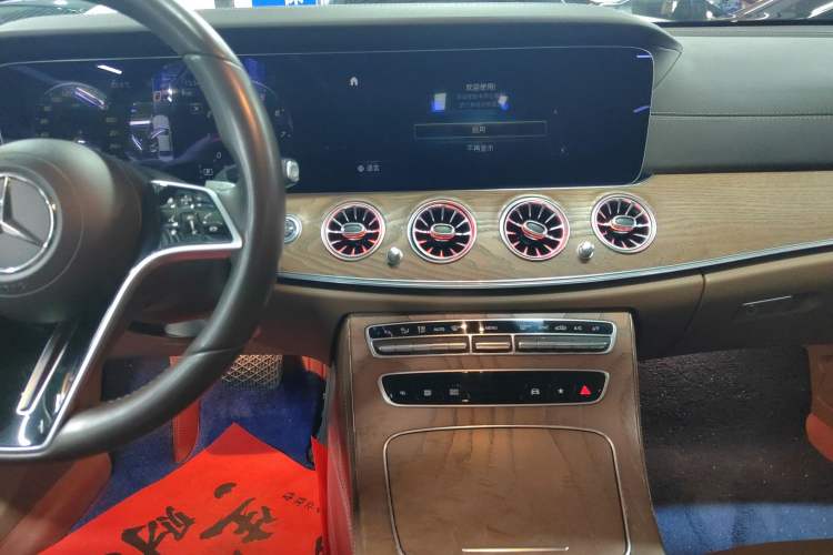 Used Mercedes-Benz E-Class 2022 E 300 L Luxury Model Audio And AC Panel