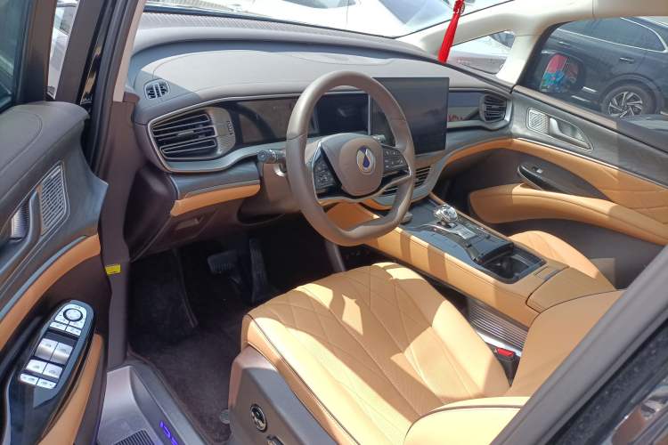 Used Denza D9 2024 DM-i 980 Four-Wheel Drive Prestige Model Driver Seat