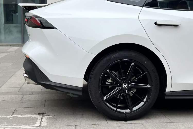 Used CHANGAN UNI-V 2023 1.5T Prestige Model
