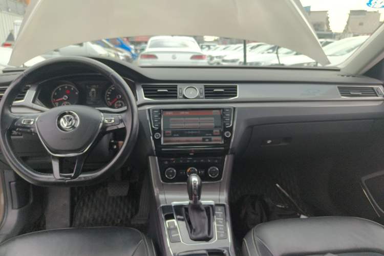 Used Volkswagen Passat 2016 330TSI DSG Luxury Edition