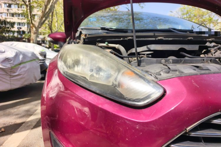 Used Ford Fiesta 2013 Hatchback 1.5L Manual Fashion Edition Right Front Headlight