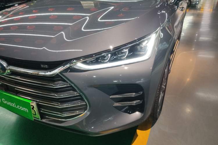 Used BYD Tang New Energy 2018 DM 2.0T All-Wheel Drive Smart Connectivity Luxury Model 7 Seats China V Emission Standard Left Front Headlight