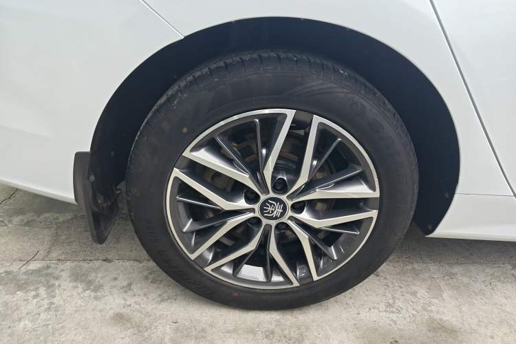 Used BYD Qin PLUS 2024 HONOR Edition DM-i 120KM Beyond Model
