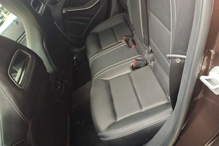 Used Mercedes-Benz GLA 2016 GLA 200 Fashion Model Left Rear Seat