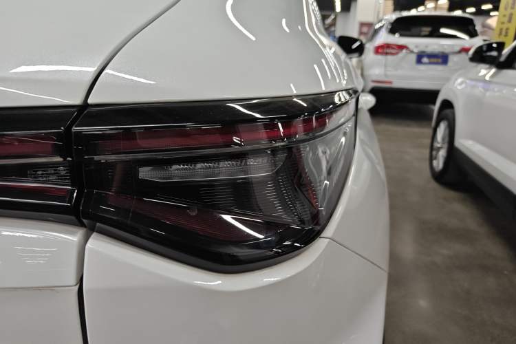 Used CHANGAN X5 PLUS 2025 1.5T DCT Pioneer Edition Right Rear Taillight