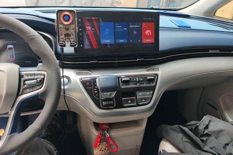 Used Roewe iMAX8 2021 400TGI Supreme Series Prestige Edition
