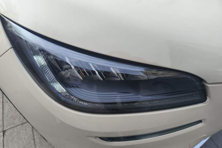 Used Lincoln Corsair 2021 2.0T Two-Wheel Drive Deluxe Edition
