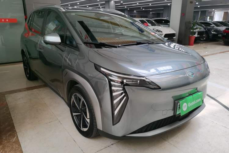 Used AION Y 2023 Younger Front Right 45 Deg