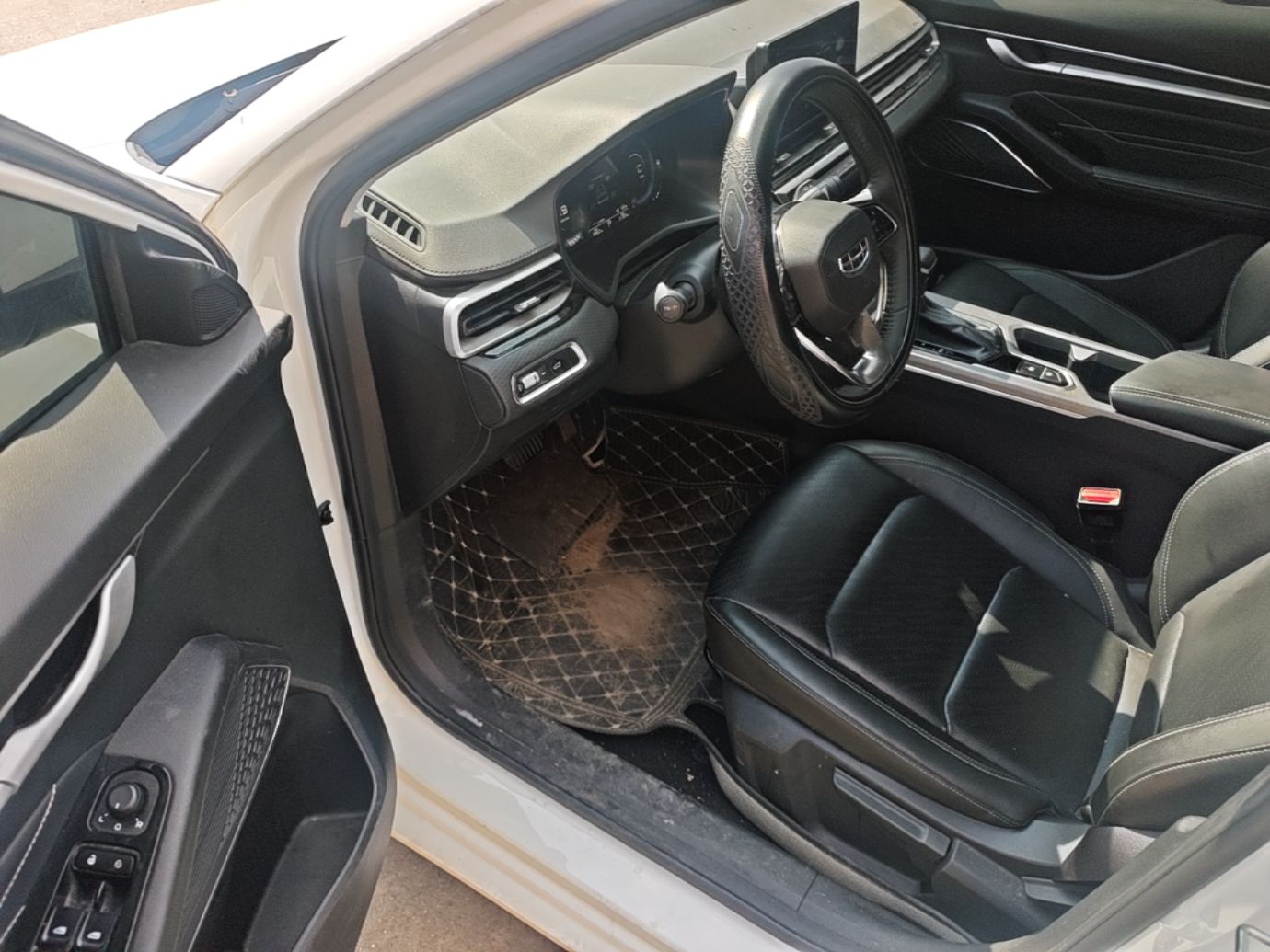 Geely Auto Emgrand 2022 4th Generation 1.5L CVT Luxury Model - Premium — снимка 18