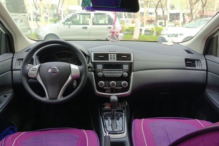 Used Nissan Tiida 2016 1.6L CVT Cool Dynamic Edition
