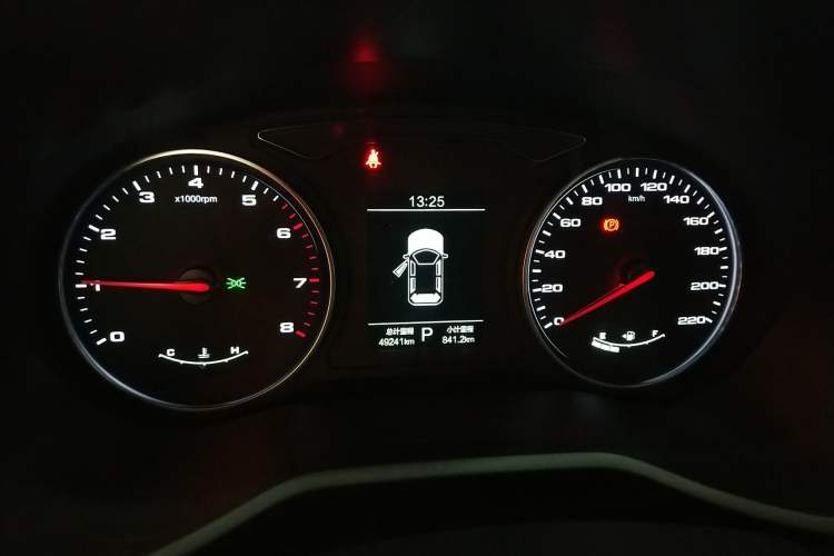 Used SOL X8 2021 300T DCT Leading Smart Connectivity Version 6 Seats