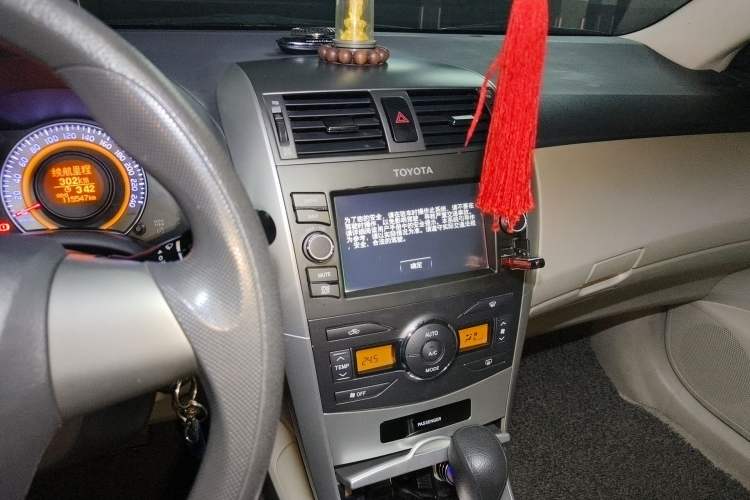 Used Toyota Corolla 2013 Special Edition 1.8L CVT ZhiKu GL-i Audio And AC Panel