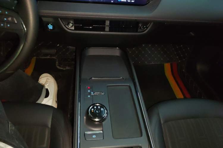 Used Ford Mondeo 2023 EcoBoost 180 Comfort Model Gear Lever