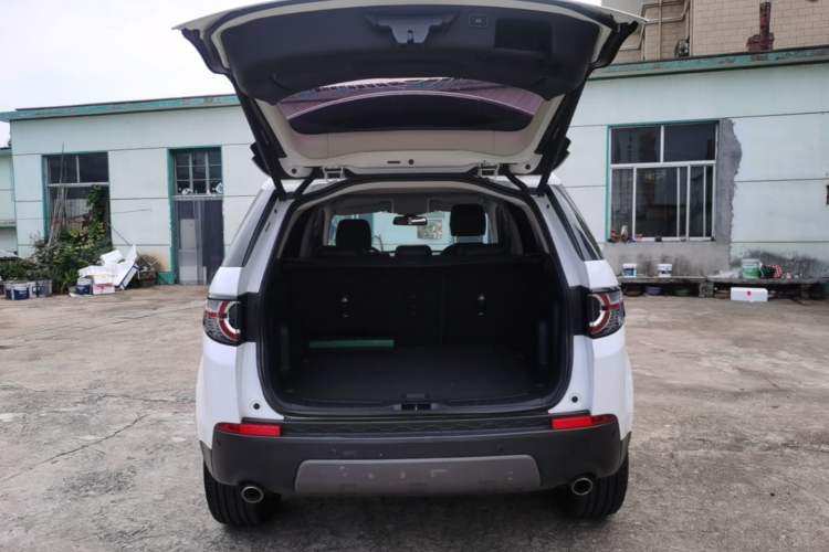 Used Land Rover Discovery Sport 2019 240 PS SE Version China VI Standard