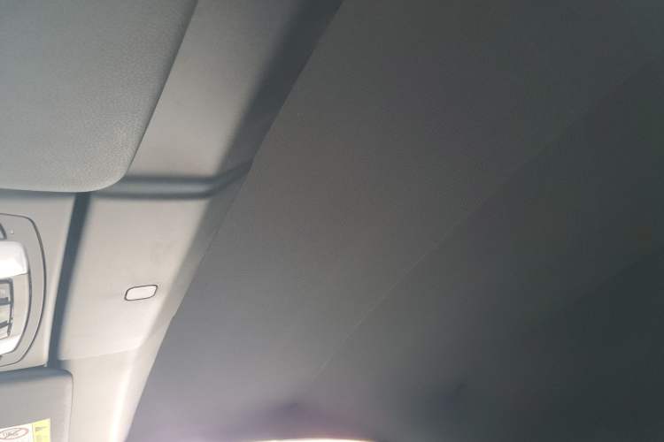 Used BMW 2 Series (Import) 2017 220i Convertible Coupe Leading Model
