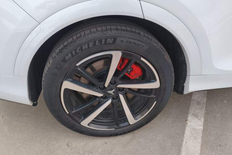 Used VOYAH FREE 2025 Model FREE+ Rear-Drive Qiankun Edition
