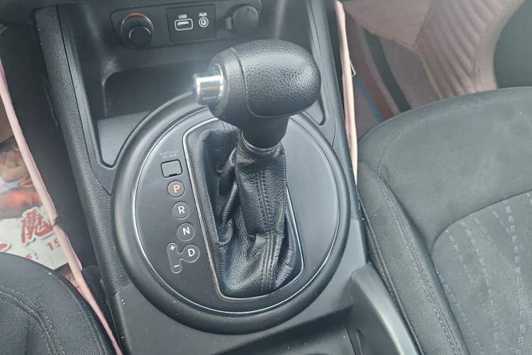 Used Kia Sportage R 2016 2.0L Automatic Two-Wheel Drive GL Gear Lever