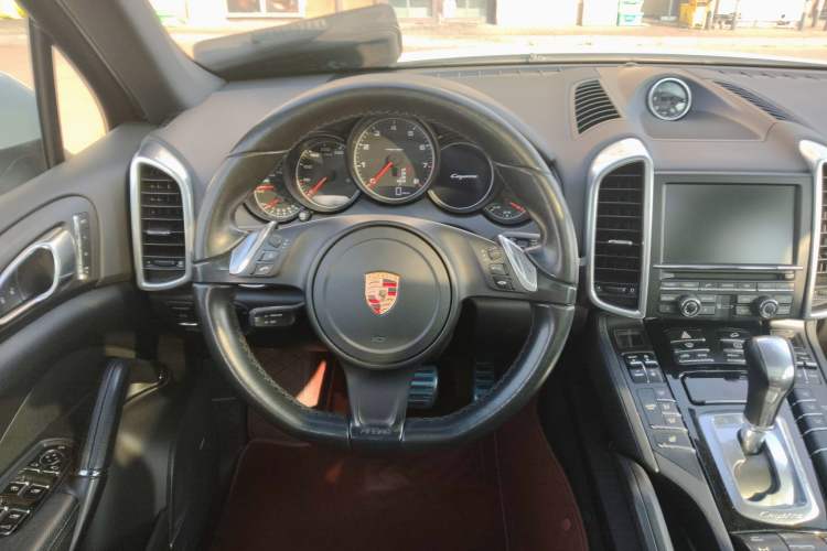 Used Porsche Cayenne 2014 Cayenne Platinum Edition 3.0T