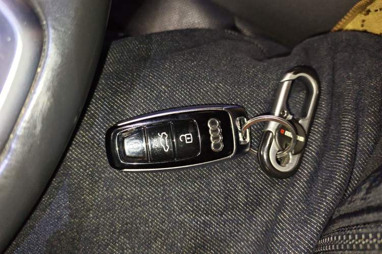 Used Audi Q7 2022 55 TFSI quattro S line Sport model Vehicle Key