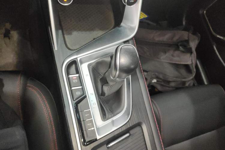 Used Geely Auto Binray 2019 200T DCT Binchi Edition Gear Lever