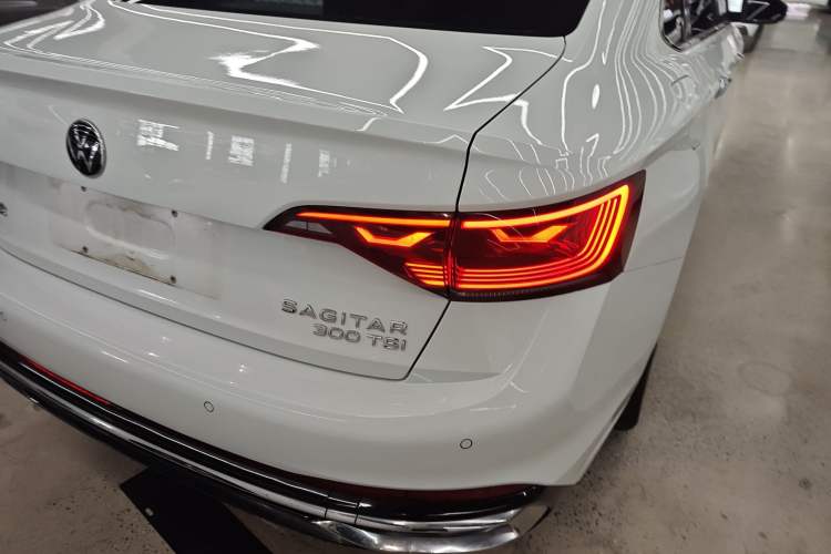 Used Volkswagen Sagitar 2023 300TSI DSG Excellence Edition Right Rear Taillight