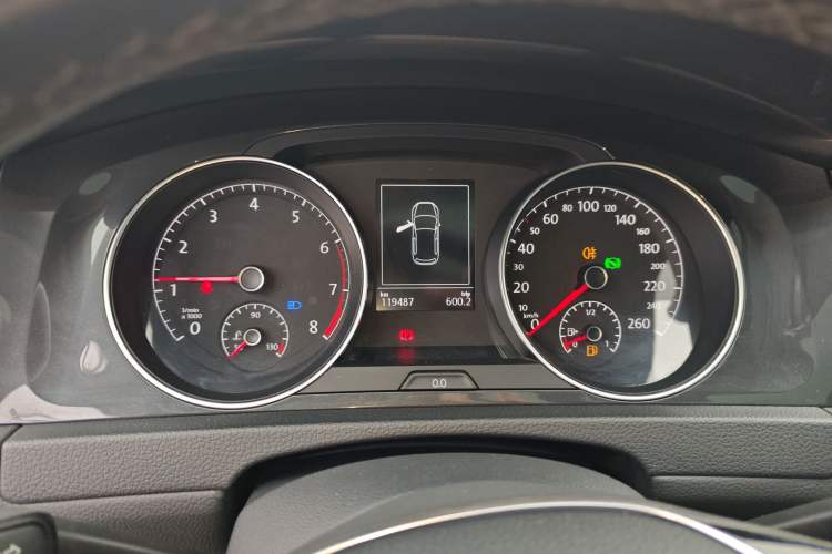 Used Volkswagen Golf 2020 200TSI DSG Comfortable and Ambitious Edition
