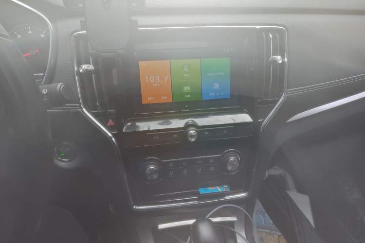 Used Roewe RX5 2016 20T Two-Wheel Drive Automatic Flagship Edition
