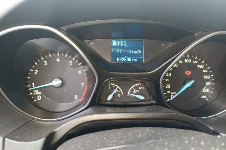 Used Ford Focus 2017 Hatchback 1.6L Automatic Fashion Edition Smart Drive Version Odometer Close Up