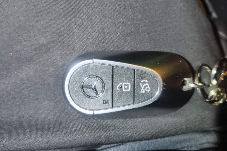 Used Mercedes-Benz C-Class 2022 C 260 L Obsidian Night Sport Edition Vehicle Key