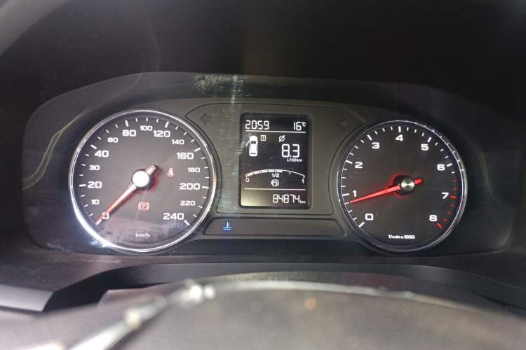 Used Roewe i6 2017 20T Manual Luxury Edition
