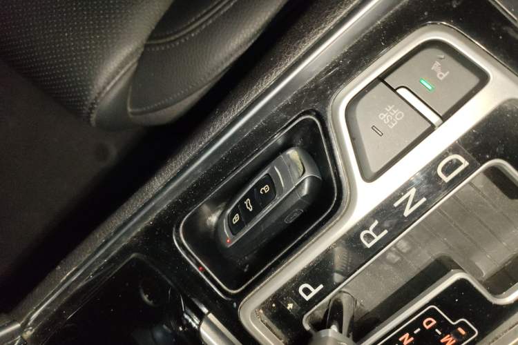 Used Geely Auto Emgrand GT 2016 2.4L Comfort Version
