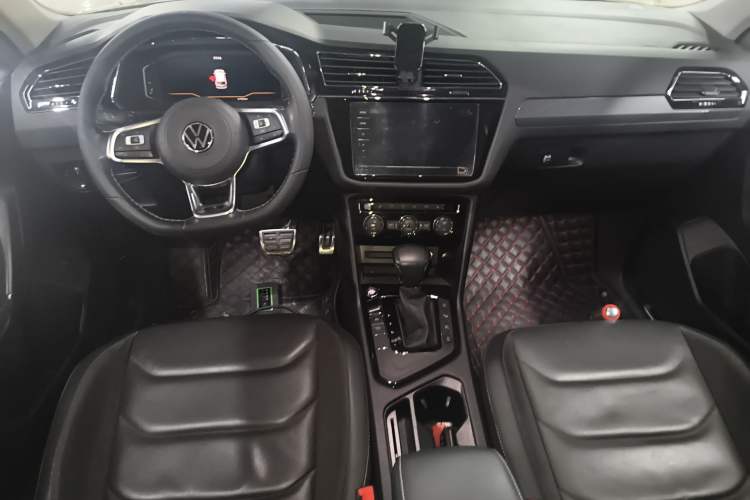 Used Volkswagen Tiguan L 2021 330TSI Automatic Two-Wheel Drive R-Line Enhanced Edition
