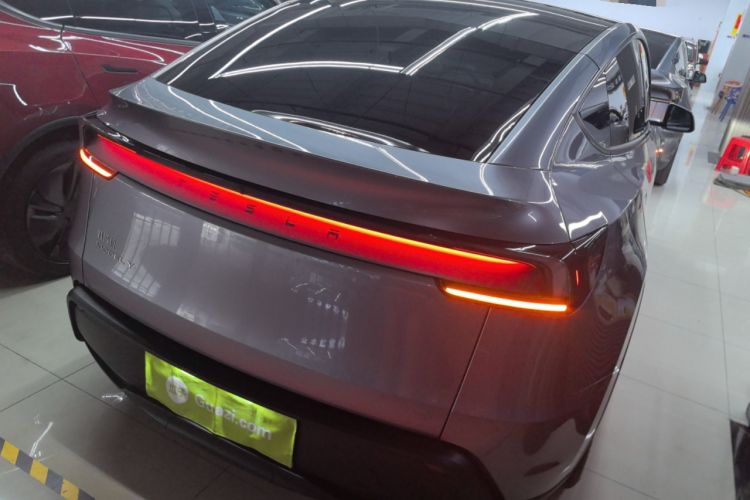 Used Tesla Model Y 2025 Rear-Wheel-Drive Version