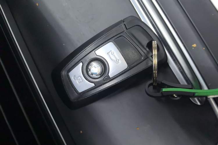 Used BMW 3 Series 2016 320Li Ambition Model