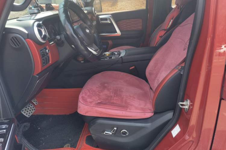 Used BAIC Off-Road BJ40 2019 2.0T Automatic Four-Wheel Drive Urban Hunter Edition Flagship Model China V Emission Standard Left Front Seat