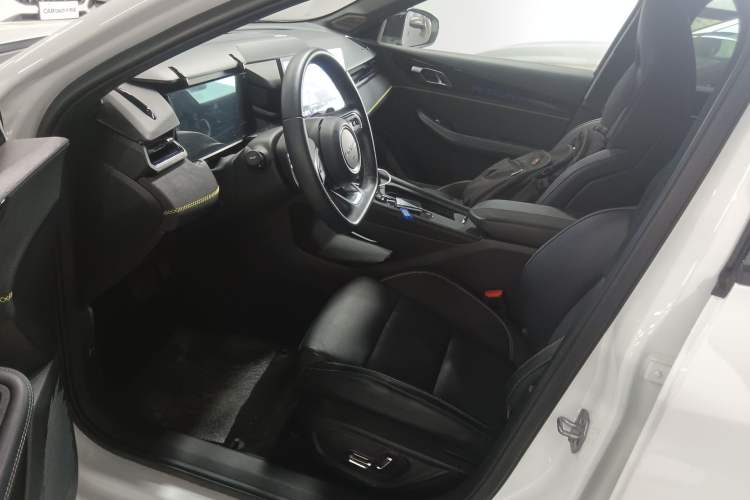 Used Lynk & Co 03 2023 1.5TD DCT JingPro Left Front Seat