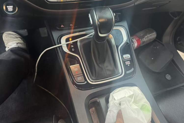 Used GAC Trumpchi M6 2021 270T DCT Luxury Edition (7-seater) Gear Lever