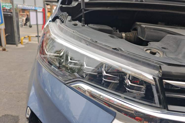 Used SAIC MAXUS G20 2021 Facelifted PLUS 2.0T Gasoline Automatic Luxury Edition